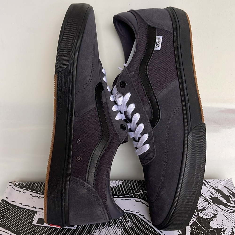 Vans WMNS Gilbert Crockett Dark Navy
VN0ASIFDNV
Sneakers